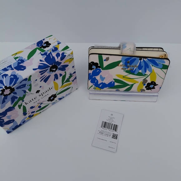 kate spade Handbags - Kate Spade Madison Floral Medium Bifold Wallet New in Box